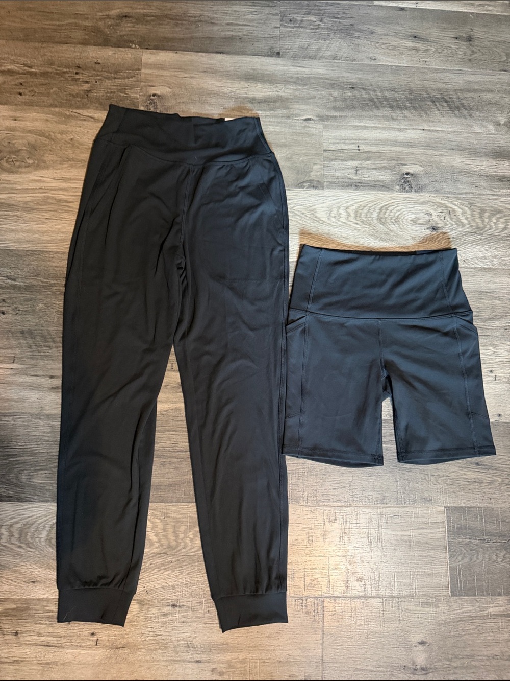 NWT DSG Momentum Black Jogger & Bike Short Bundle Size Small